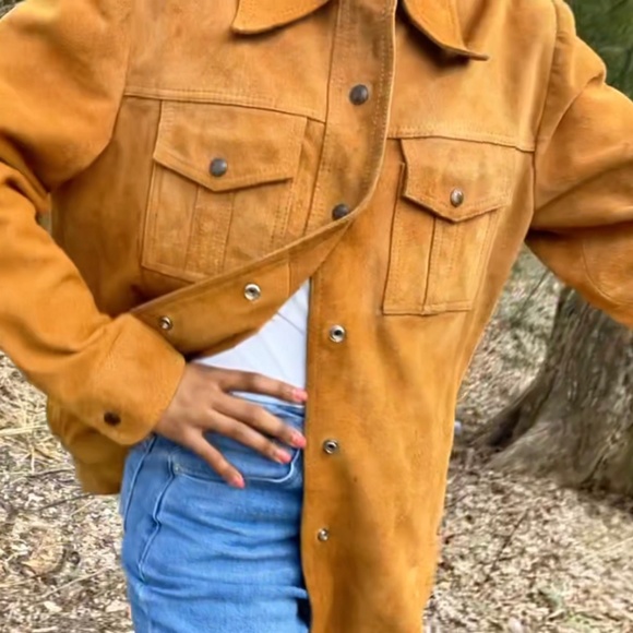 Tan Cowhide Jacket - Picture 6 of 8